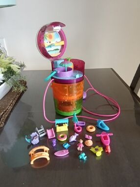 (23 Items) 2020 Polly Pocket Pool Spin And Surprise Smooth Kid Toys